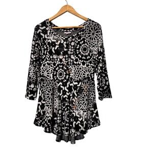 Tiannello Sohi Tunic Black White Geometric Print Long Sleeve Women's Top